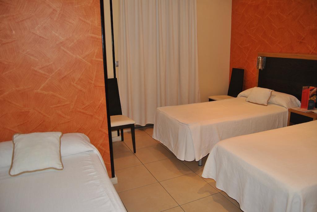 Hotel Fuente De La Magdalena à Santa Amalia Chambre photo